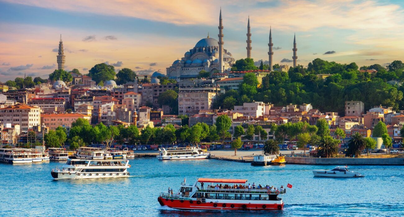 ✈️ Roundtrip Flights to Istanbul from $548 (Save Over 50% This Winter!)