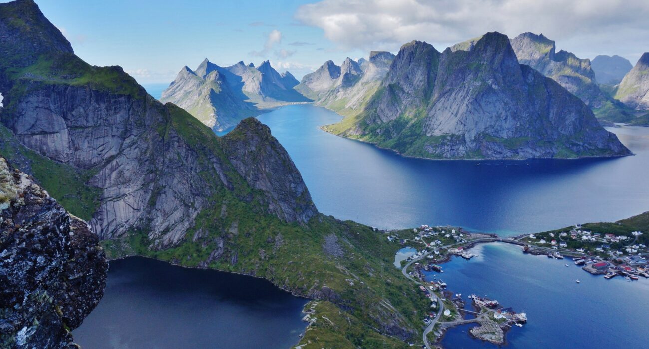 Fly Finnair Business Class to Northern Europe from 63K Points (Fall 2026)