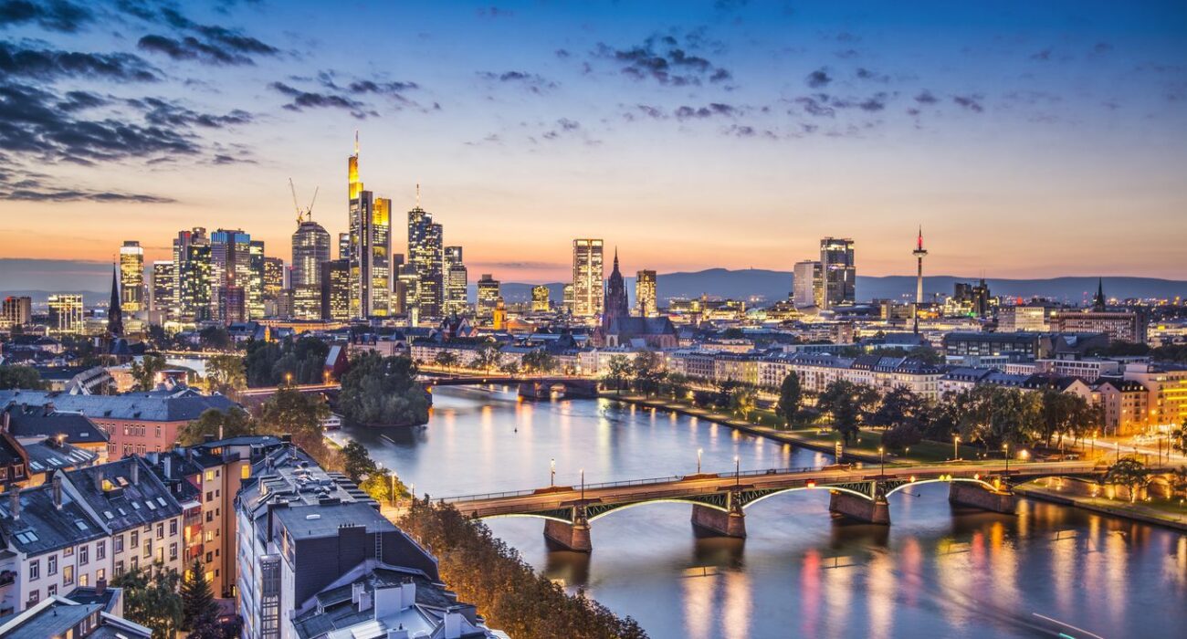 Fly Singapore Airlines Business Class from NYC to Frankfurt for 60k Points