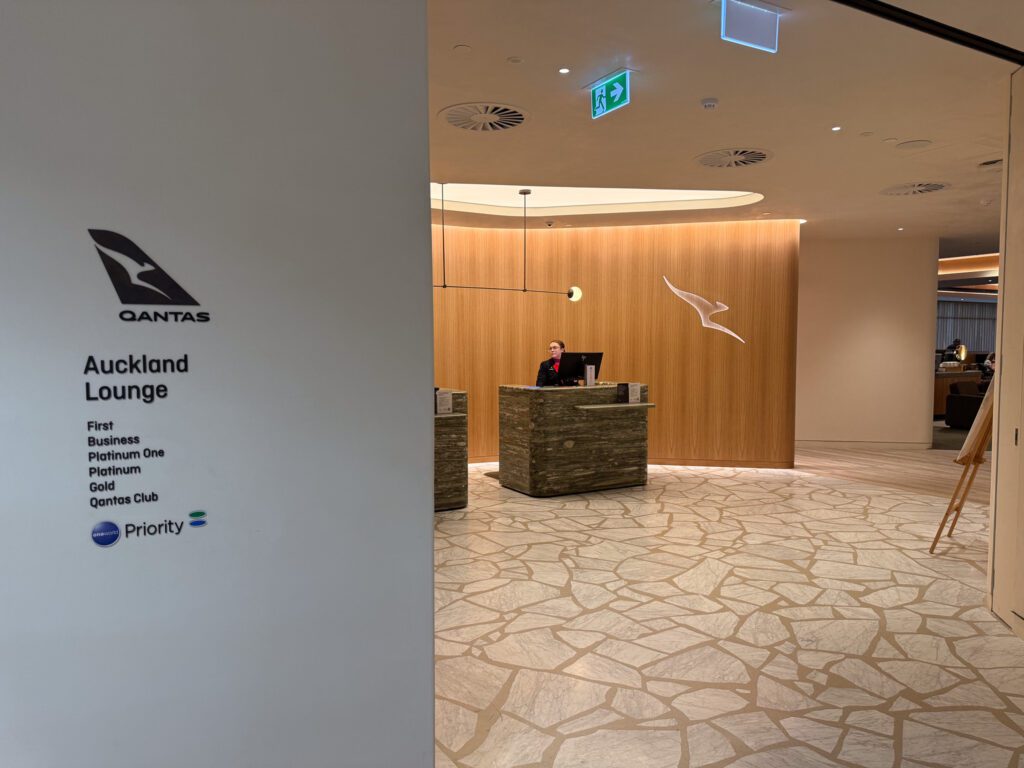 Qantas Auckland Lounge entrance showing access for business class and oneworld status