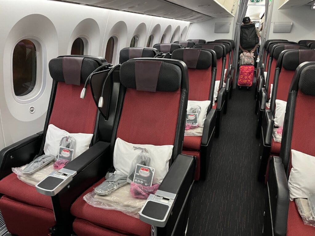 Japan Airlines premium economy Japan 40k points