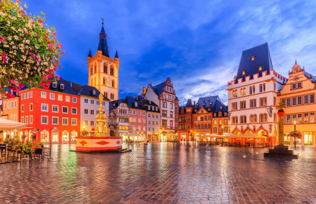Flights to Europe from 30k Points Roundtrip (Minneapolis Sweet Spot)